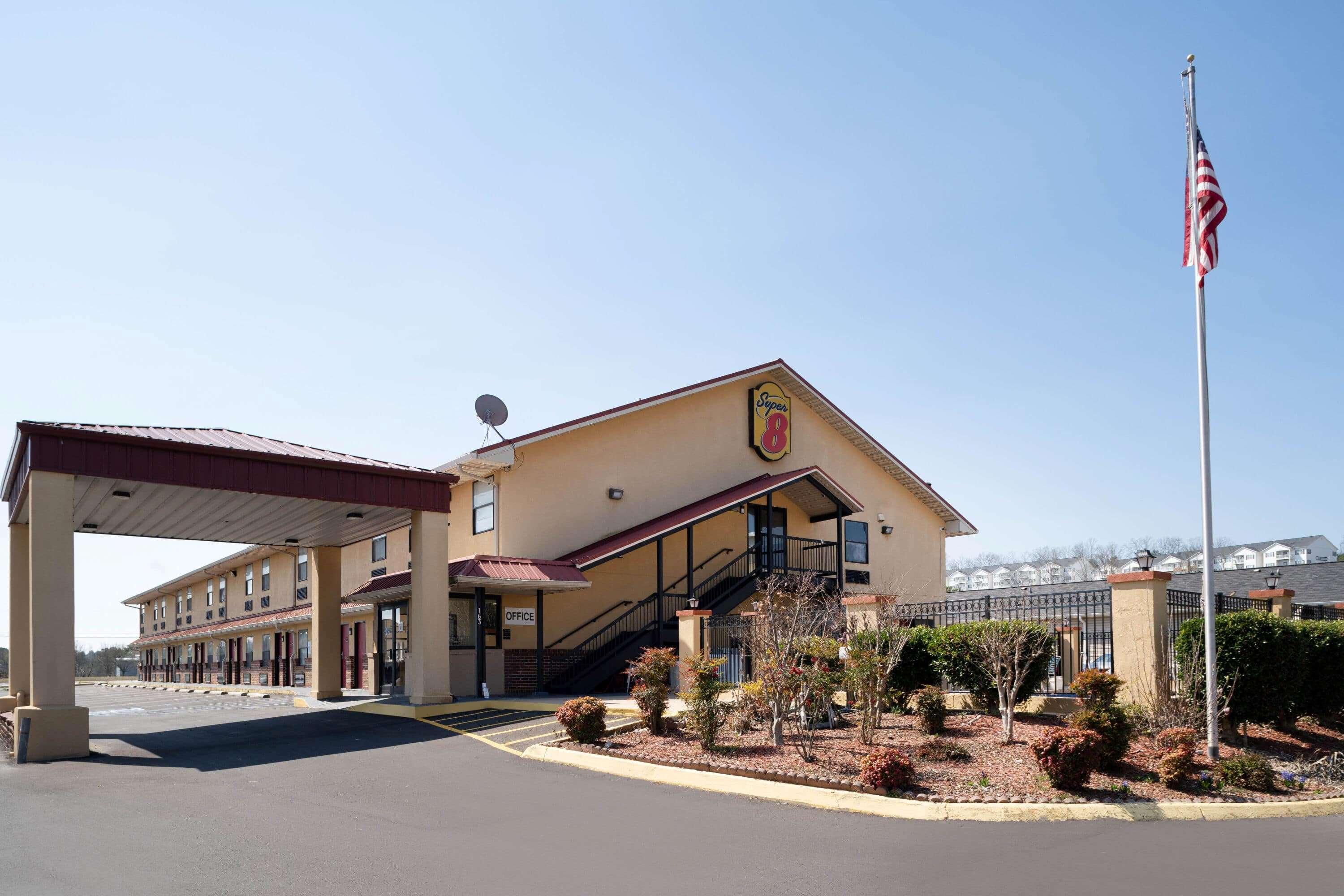 Super 8 By Wyndham Cleveland Motel Exterior foto